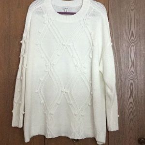 White/cream knit long sleeve sweater